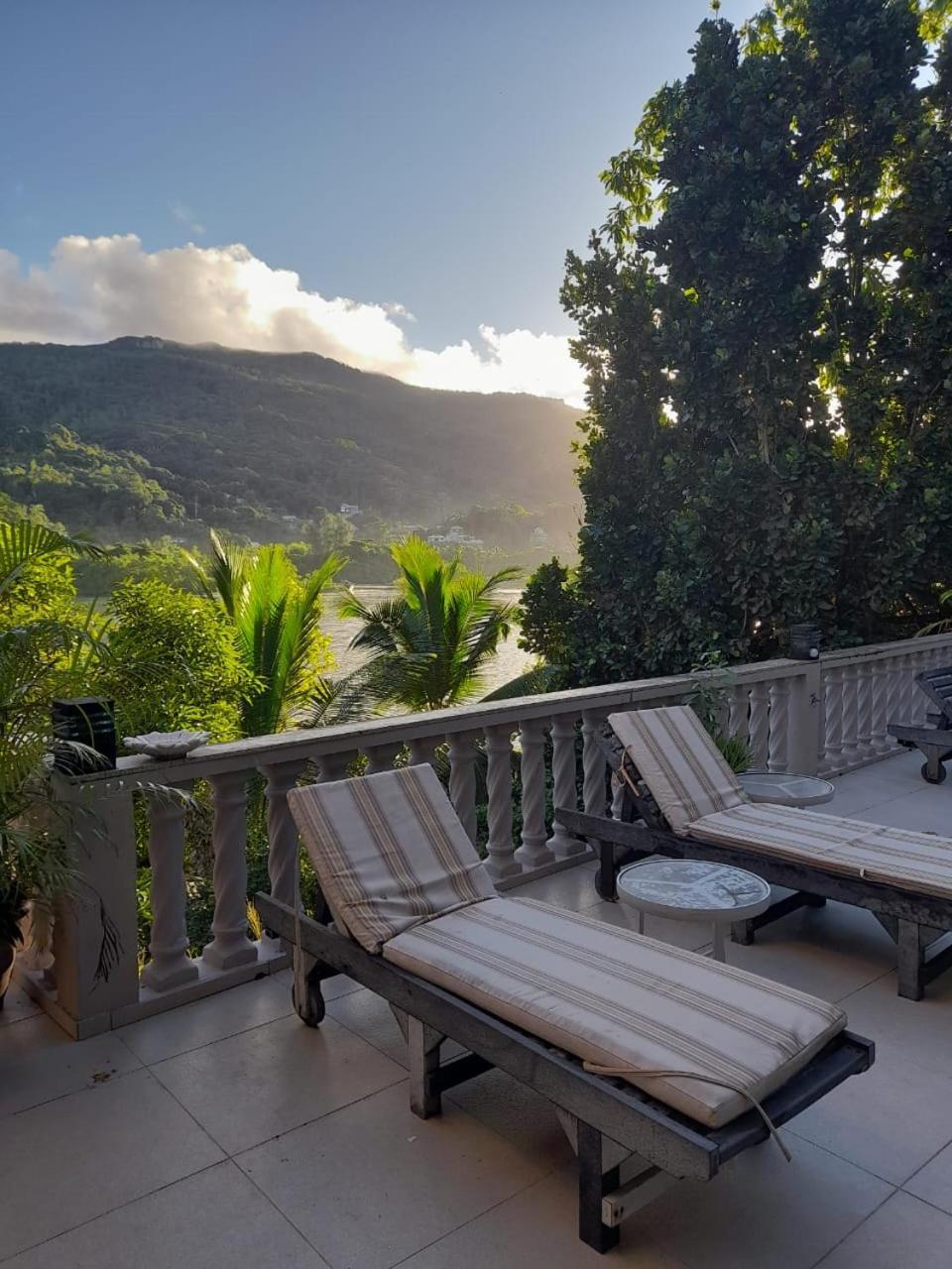 Bayview Villa -Sea Side Villa 昂斯布瓦洛 外观 照片