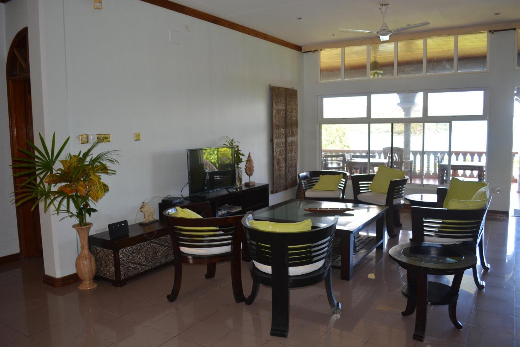 Bayview Villa -Sea Side Villa 昂斯布瓦洛 外观 照片