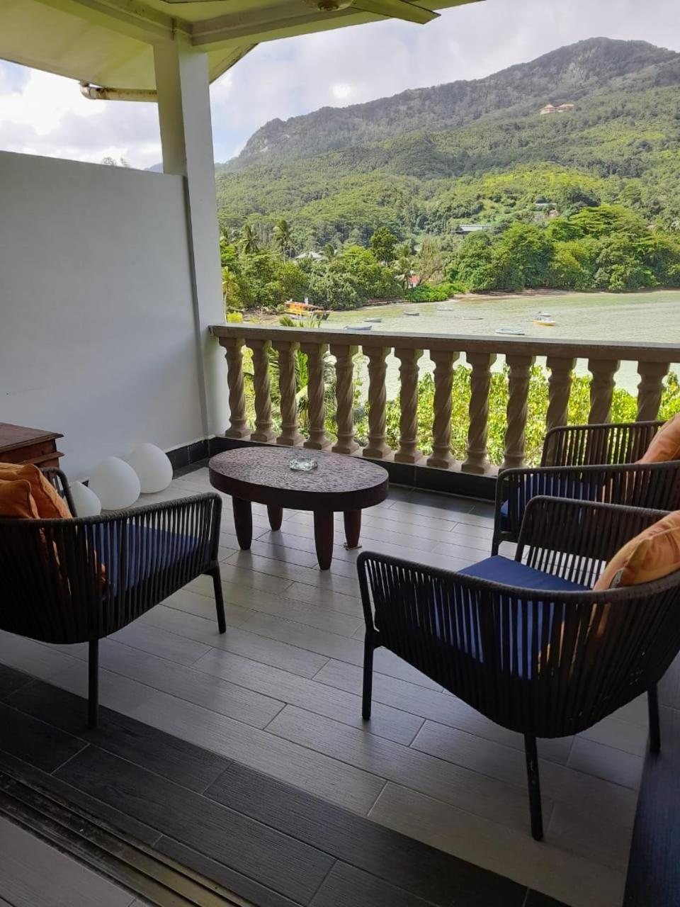 Bayview Villa -Sea Side Villa 昂斯布瓦洛 外观 照片
