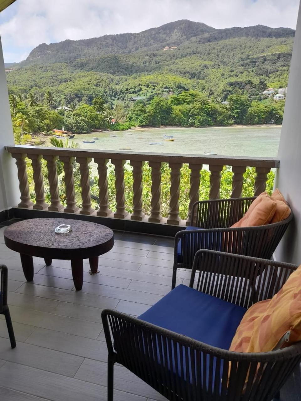 Bayview Villa -Sea Side Villa 昂斯布瓦洛 外观 照片