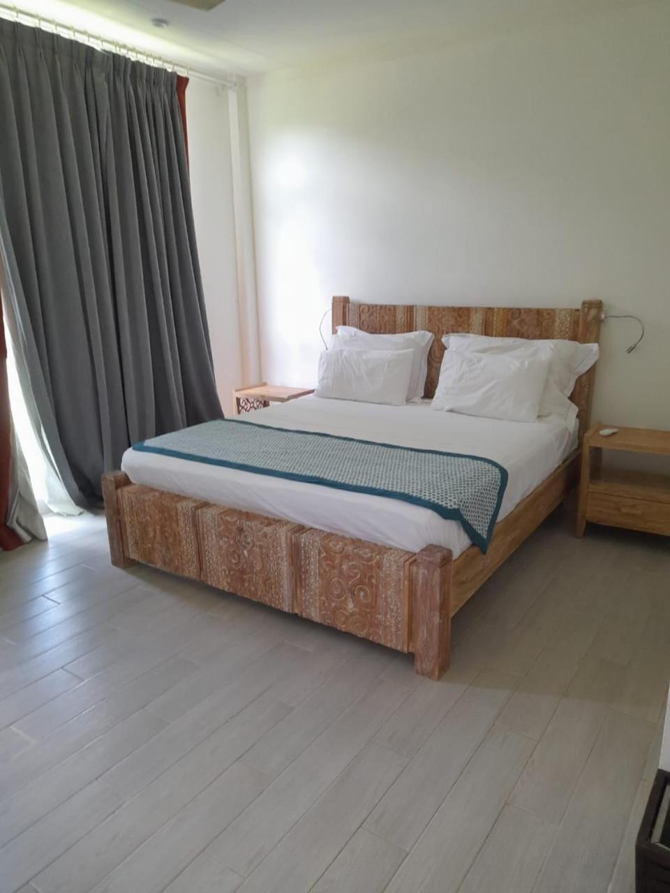 Bayview Villa -Sea Side Villa 昂斯布瓦洛 外观 照片